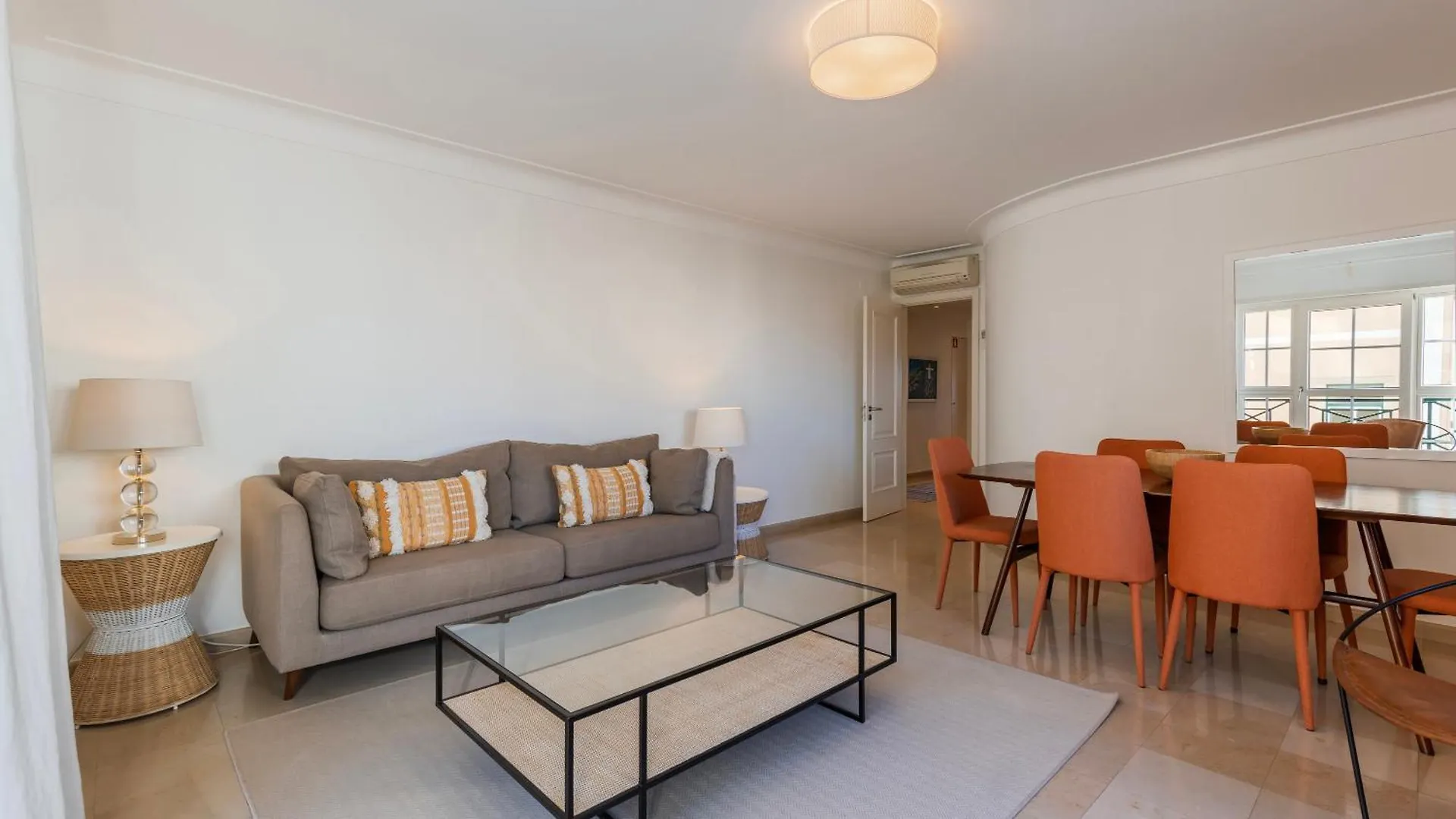 Stylish Apartment With Parking By Lovelystay Lisboa