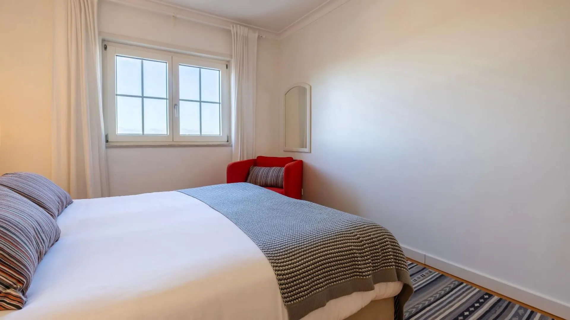 Stylish Apartment With Parking By Lovelystay Lisbon